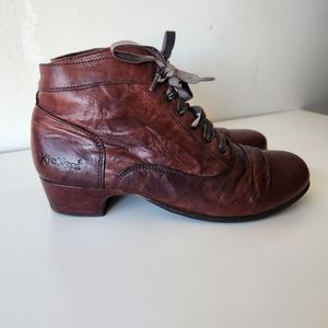 Kickers red women boots size 40 leather